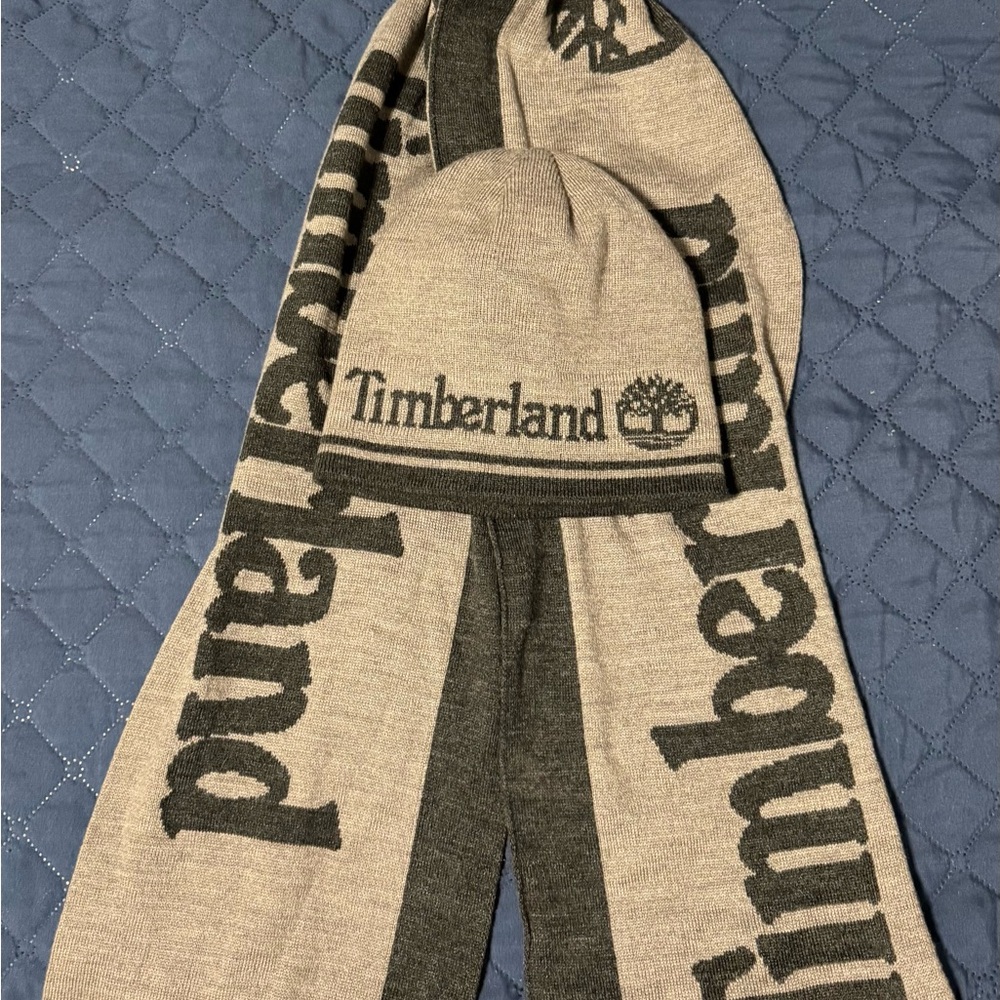 Timberland Reversible Dark Gray and Gray Logo Scarf - Picture 7 of 12